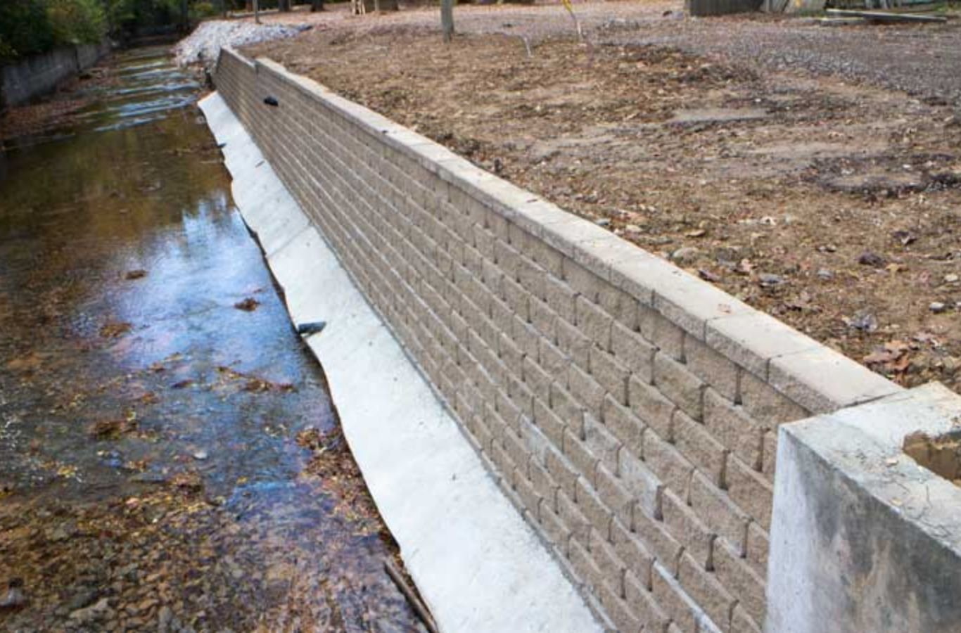 Expertly constructed retaining wall in Homewood by FARE Outdoor Construction