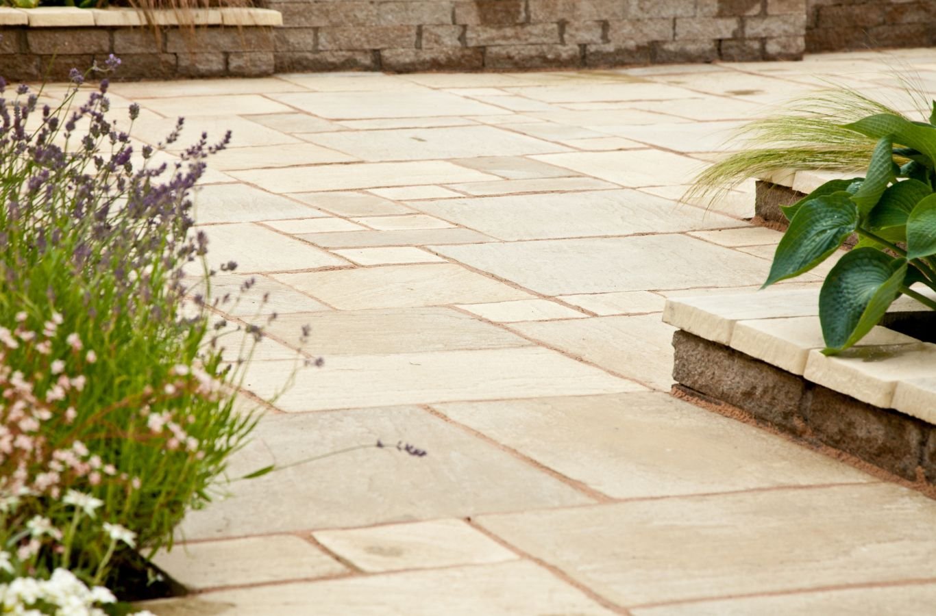 Learn why you should choose driveway paving in Vestavia Hills by FARE Outdoor Construction. Expert craftsmanship and reliable service for your paving needs. Driveway paving near me.